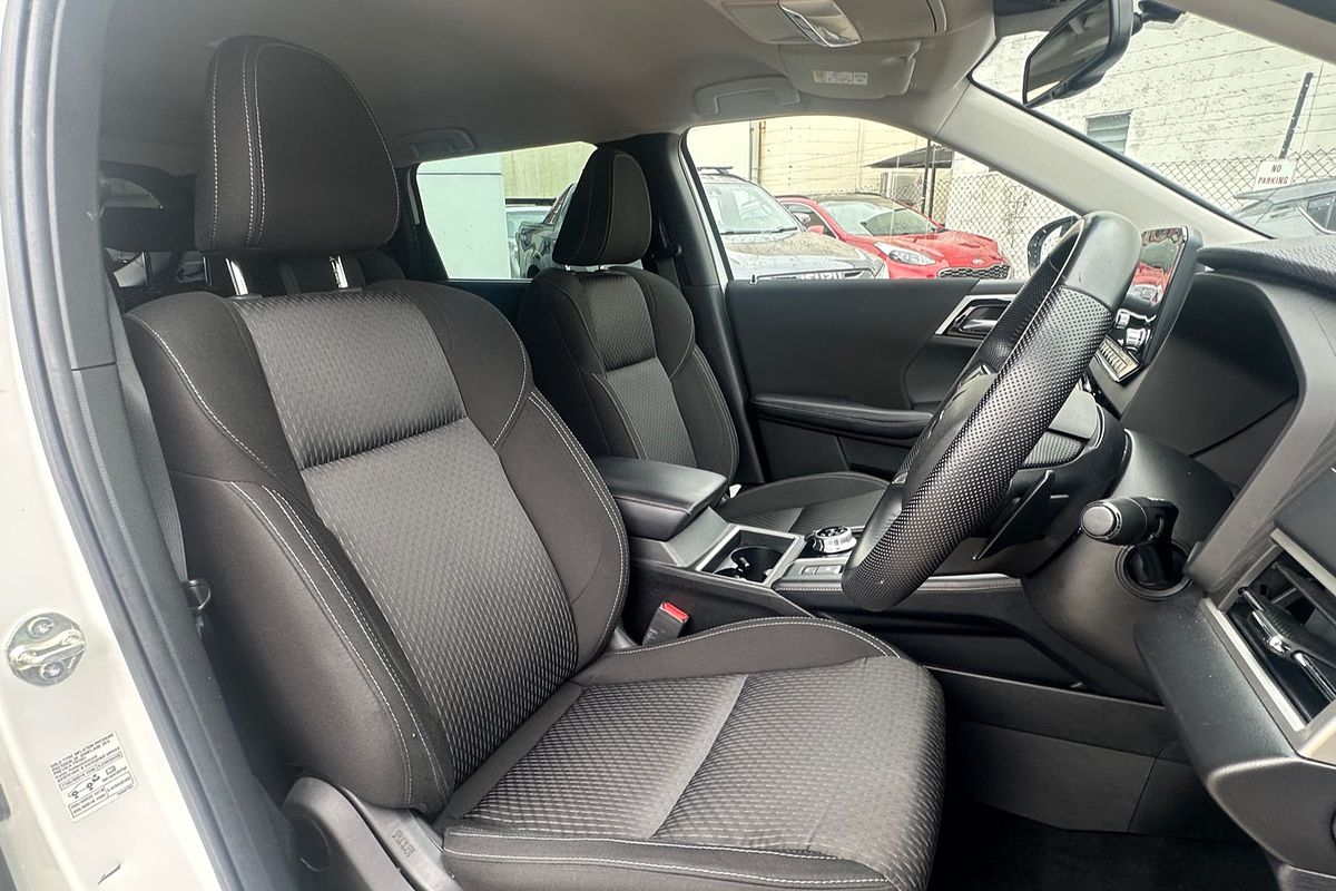 2022 Mitsubishi Outlander LS ZM