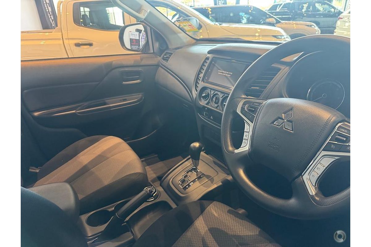 2024 Mitsubishi Triton GLX MR 4X4