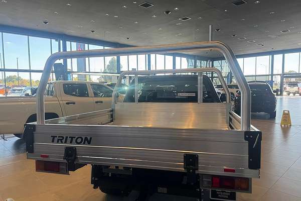 2024 Mitsubishi Triton GLX MR 4X4