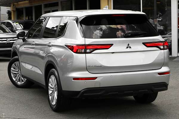 2024 Mitsubishi Outlander ES ZM