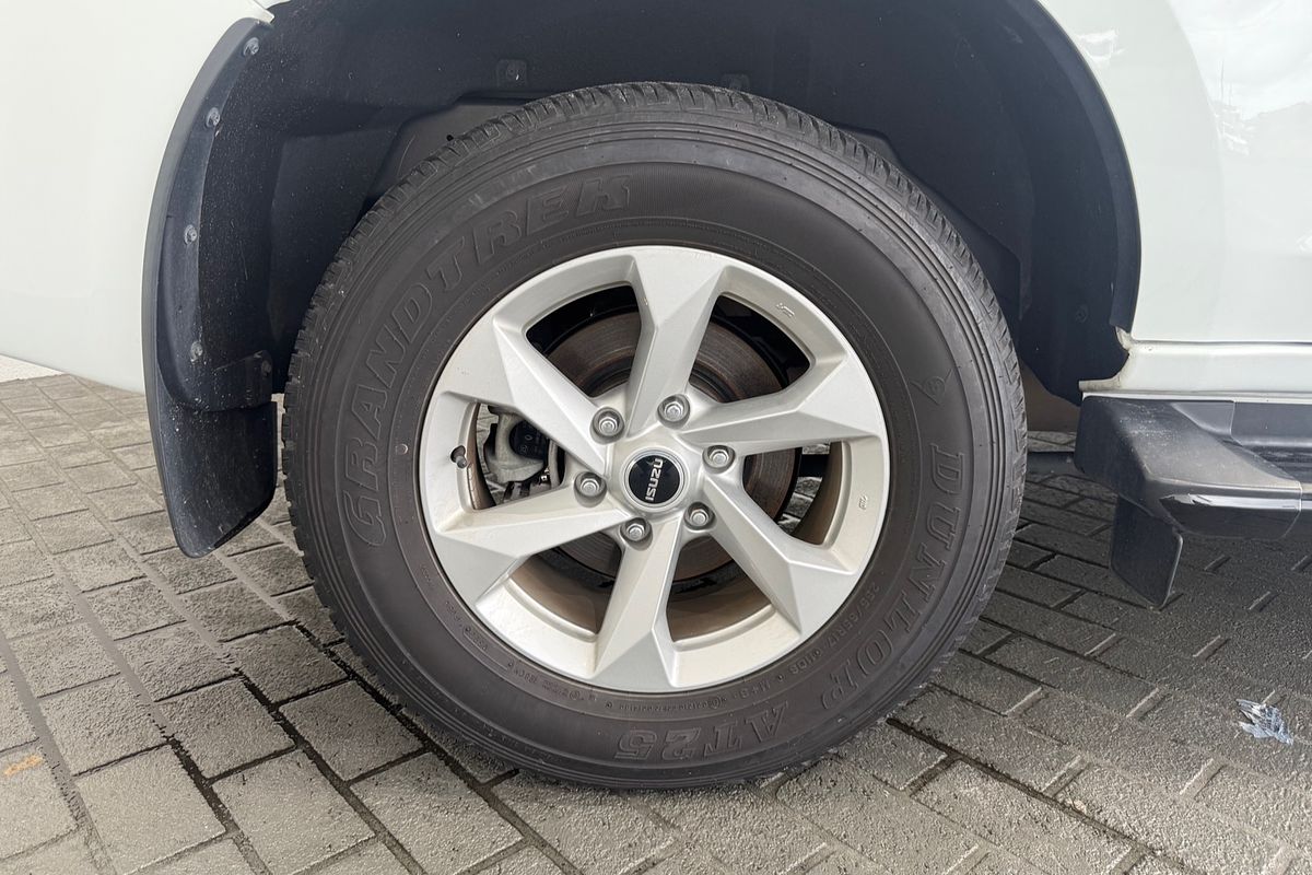 2023 Isuzu MU-X LS-M