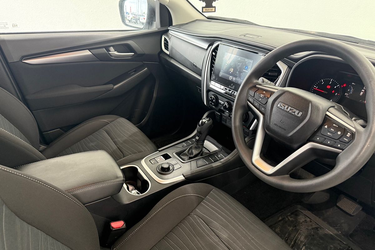 2023 Isuzu MU-X LS-M