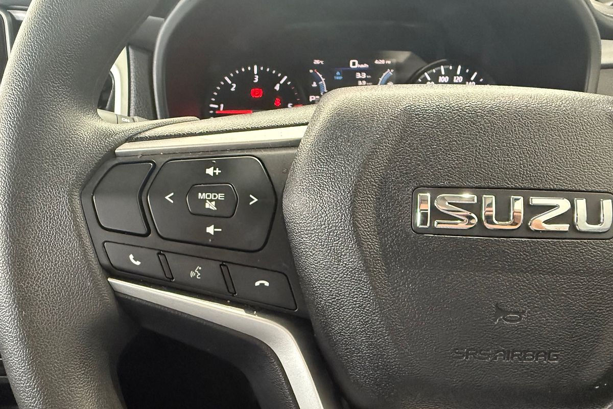 2023 Isuzu MU-X LS-M