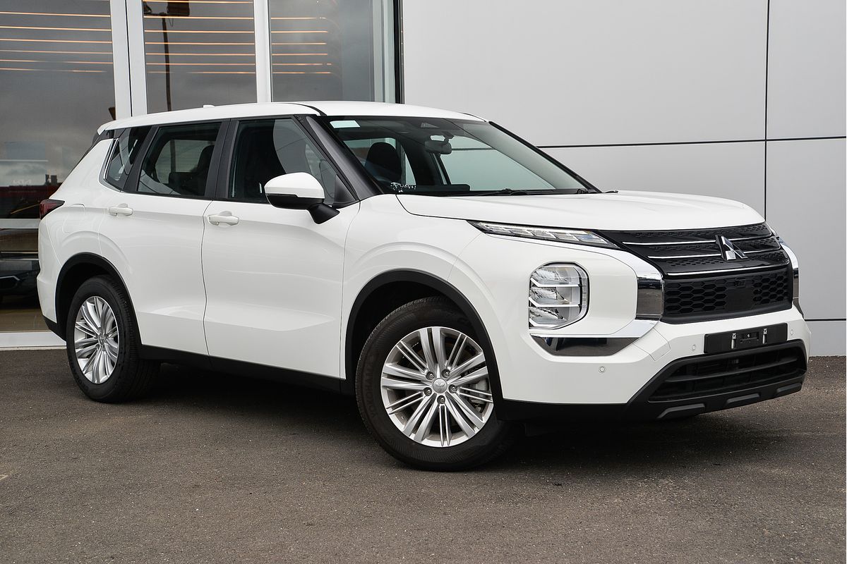 2024 Mitsubishi Outlander ES ZM