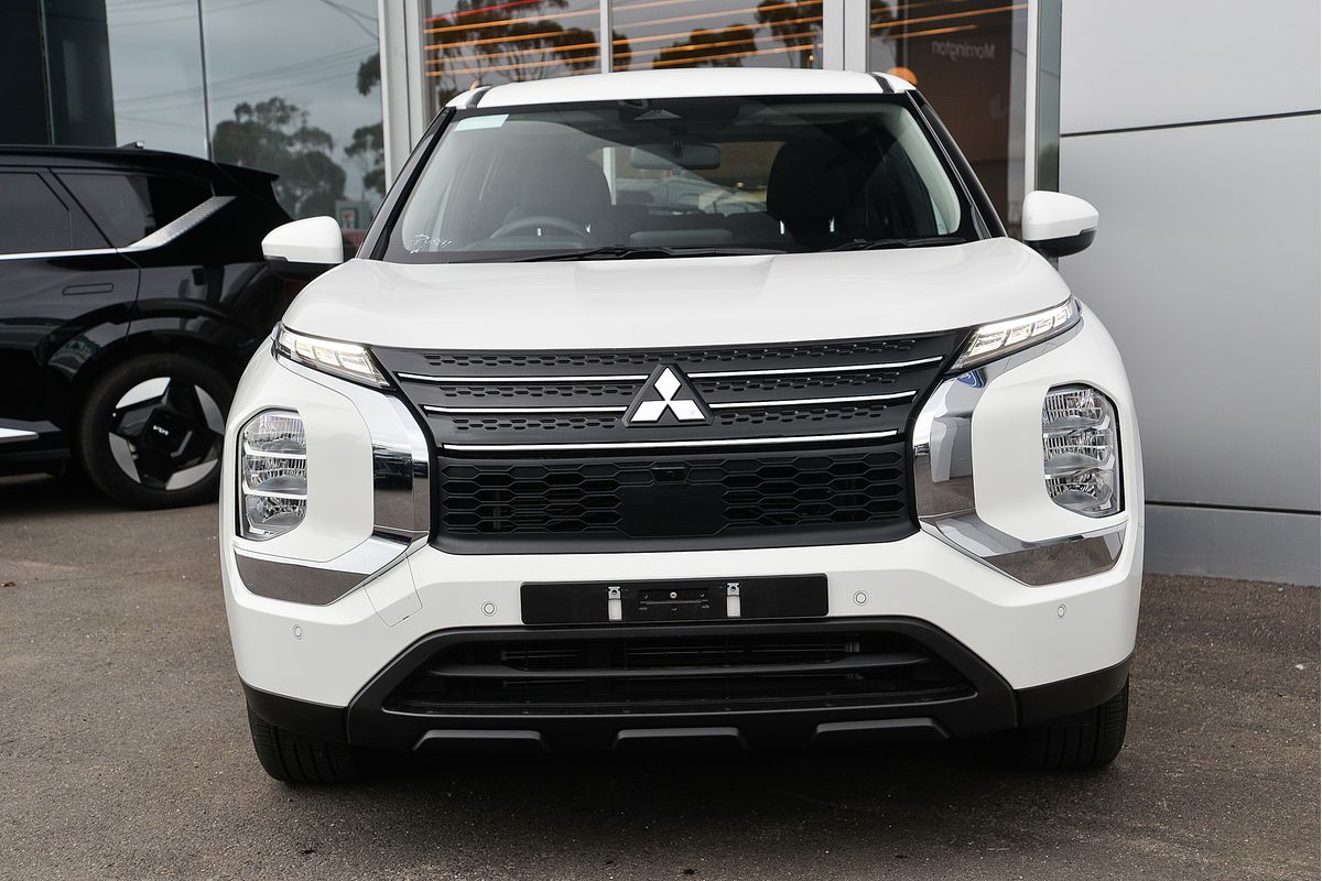 2024 Mitsubishi Outlander ES ZM