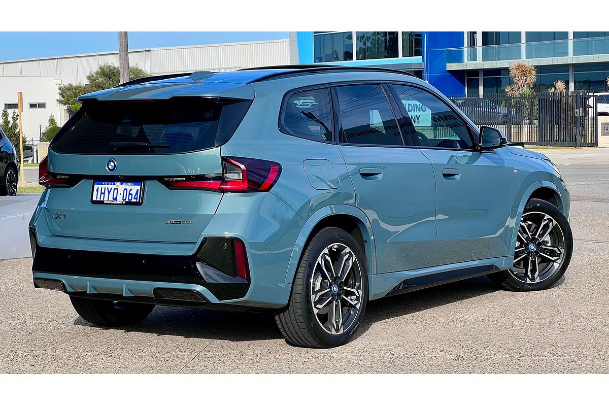 2023 BMW iX1 xDrive30 M Sport U11