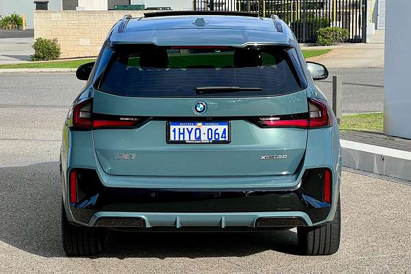2023 BMW iX1 xDrive30 M Sport U11