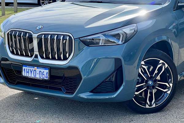 2023 BMW iX1 xDrive30 M Sport U11