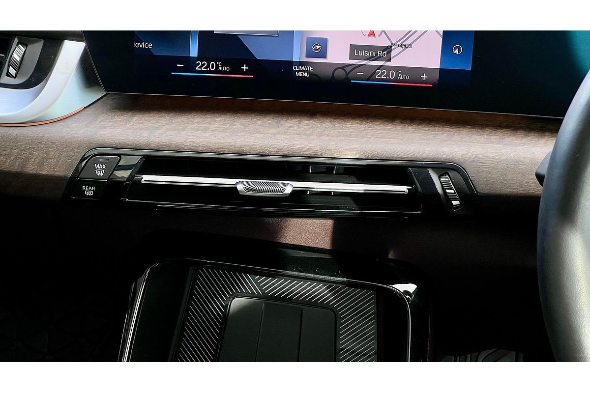 2023 BMW iX1 xDrive30 M Sport U11