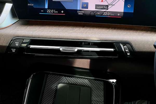 2023 BMW iX1 xDrive30 M Sport U11