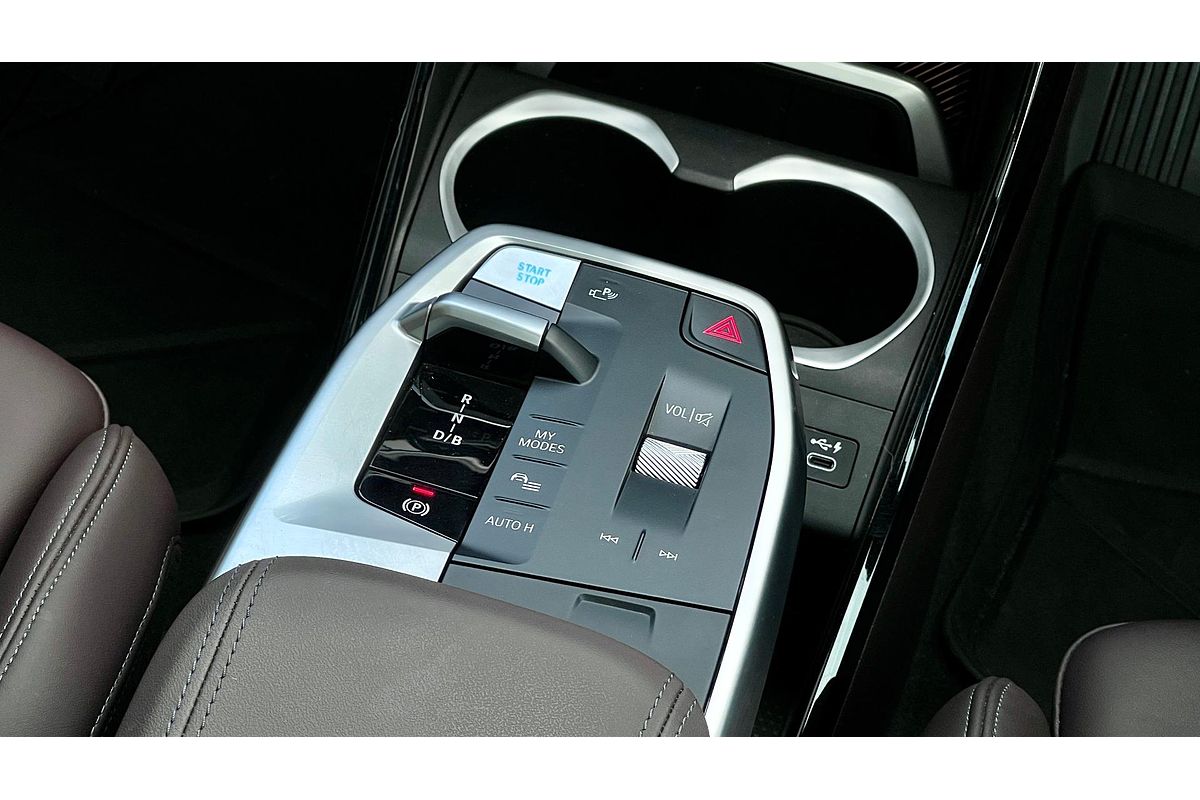 2023 BMW iX1 xDrive30 M Sport U11