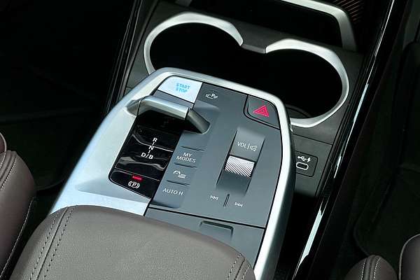 2023 BMW iX1 xDrive30 M Sport U11