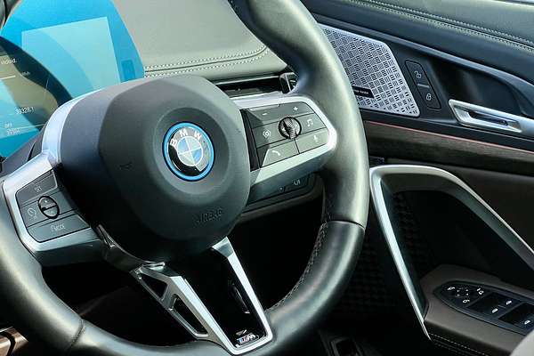 2023 BMW iX1 xDrive30 M Sport U11