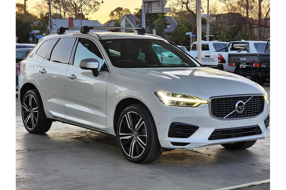 2018 Volvo XC60 T8 R-Design