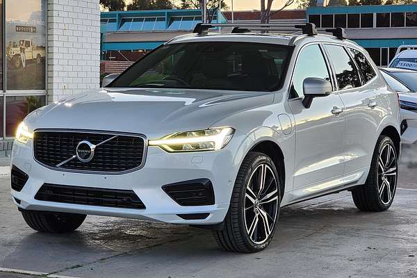 2018 Volvo XC60 T8 R-Design