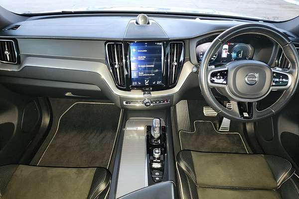 2018 Volvo XC60 T8 R-Design