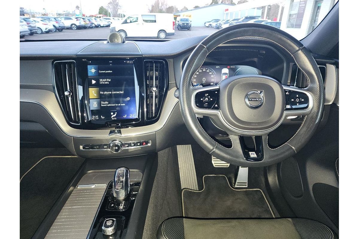 2018 Volvo XC60 T8 R-Design