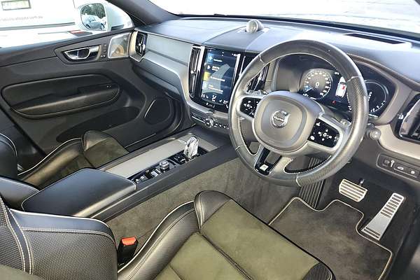 2018 Volvo XC60 T8 R-Design