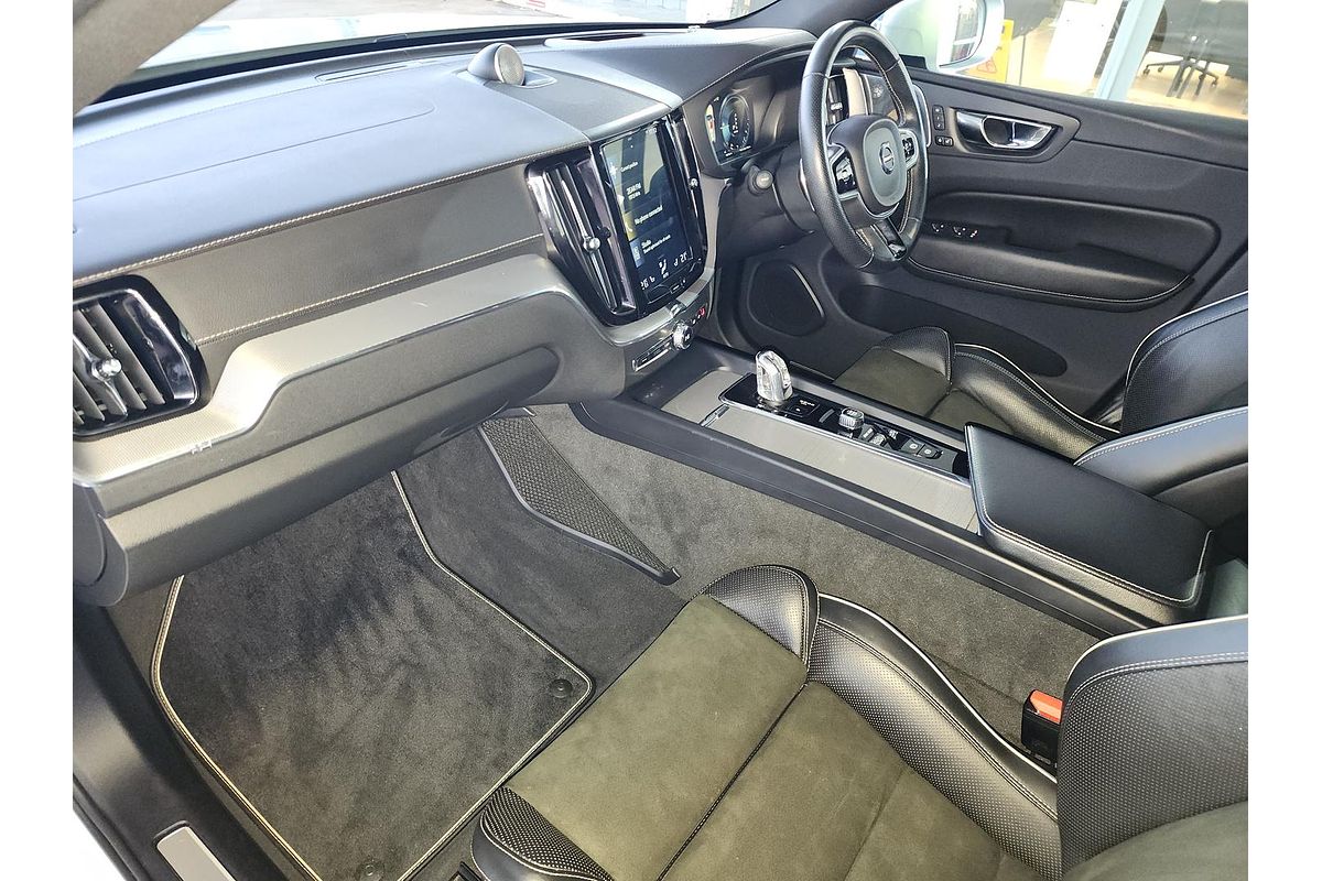 2018 Volvo XC60 T8 R-Design