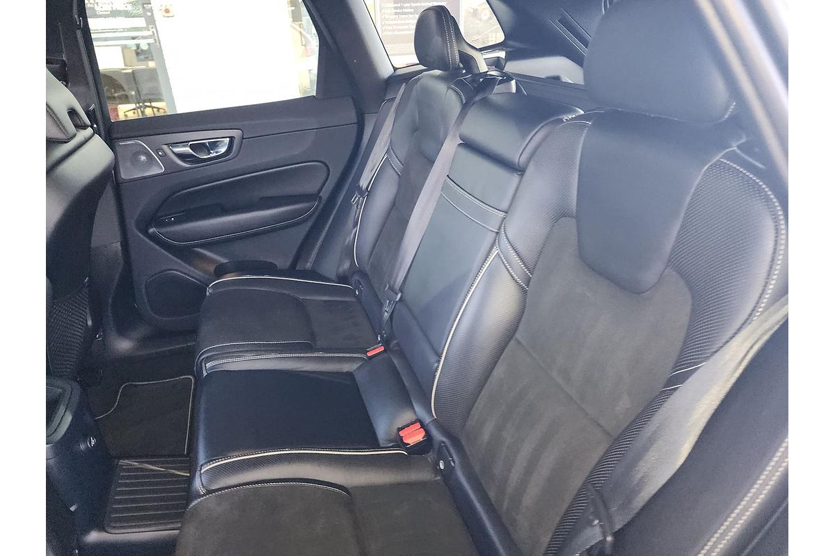 2018 Volvo XC60 T8 R-Design