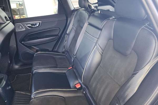 2018 Volvo XC60 T8 R-Design