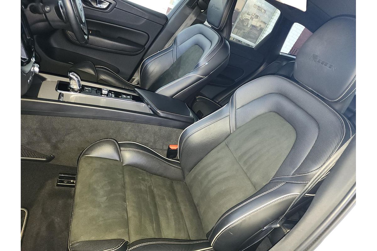 2018 Volvo XC60 T8 R-Design