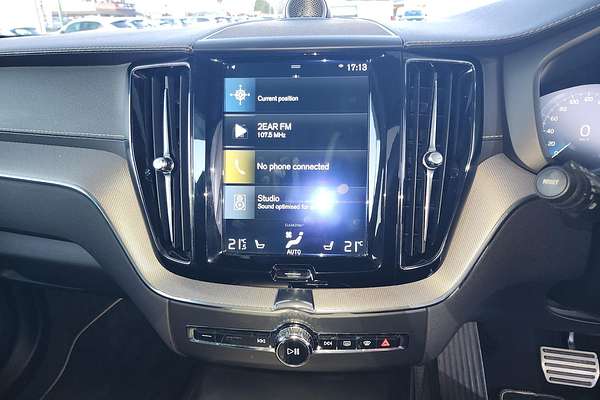 2018 Volvo XC60 T8 R-Design