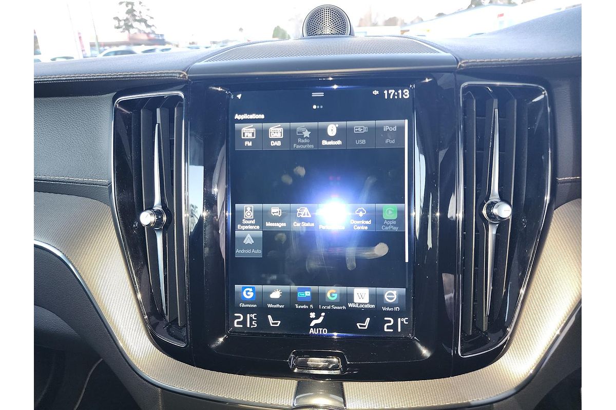 2018 Volvo XC60 T8 R-Design
