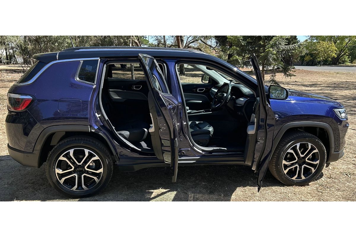 2023 Jeep Compass Limited M6