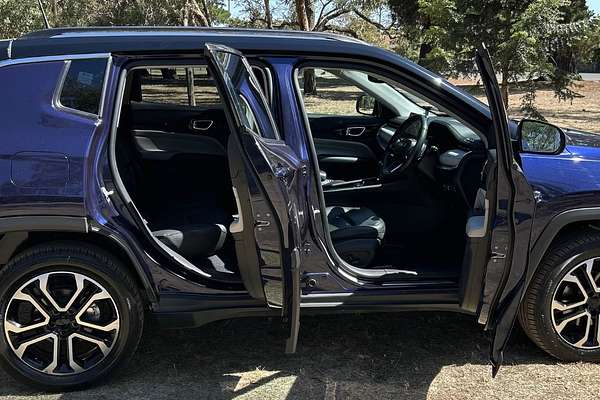 2023 Jeep Compass Limited M6