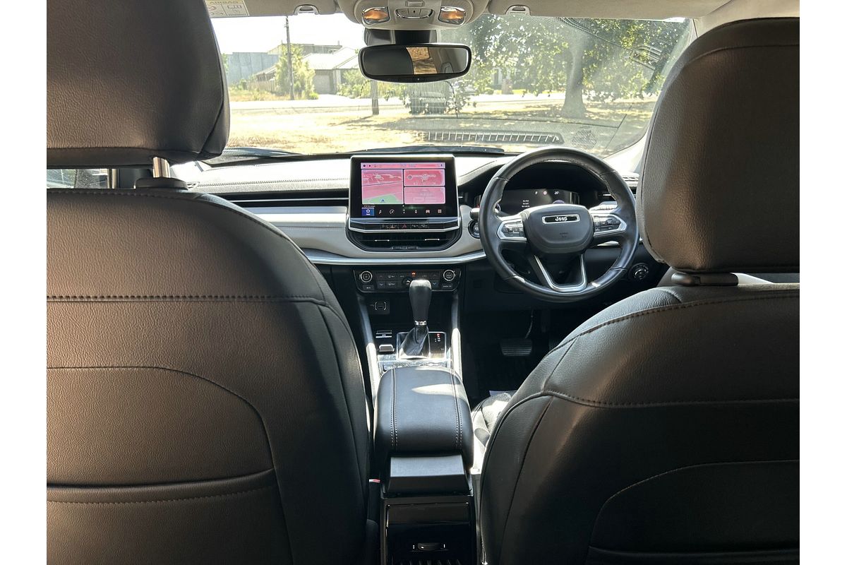 2023 Jeep Compass Limited M6