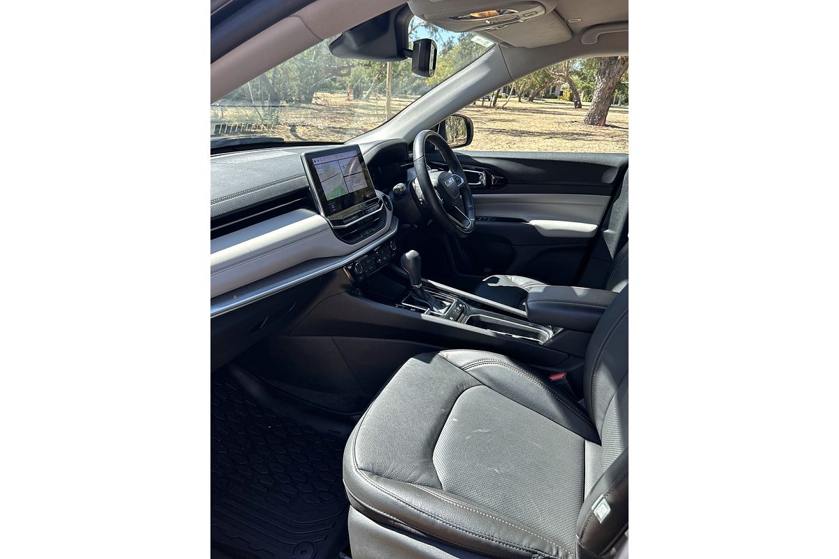 2023 Jeep Compass Limited M6