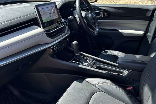 2023 Jeep Compass Limited M6