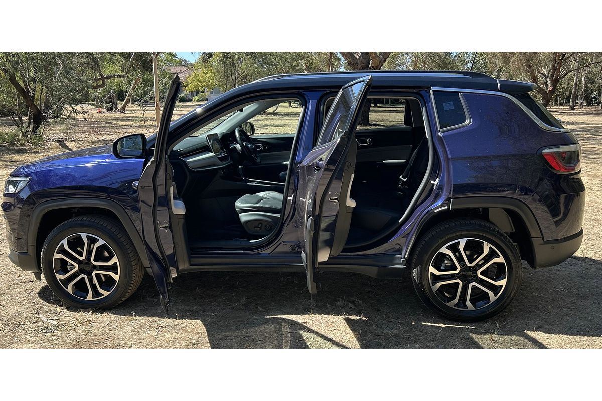 2023 Jeep Compass Limited M6