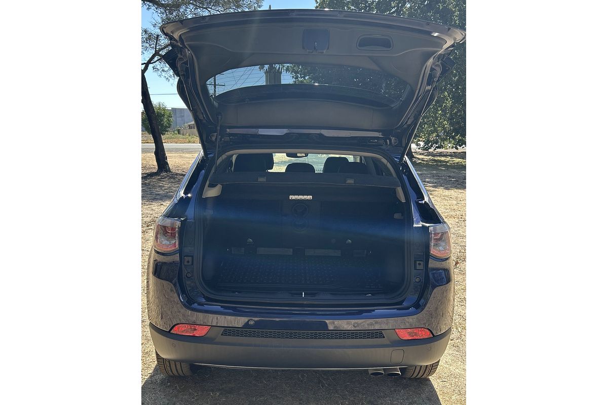 2023 Jeep Compass Limited M6