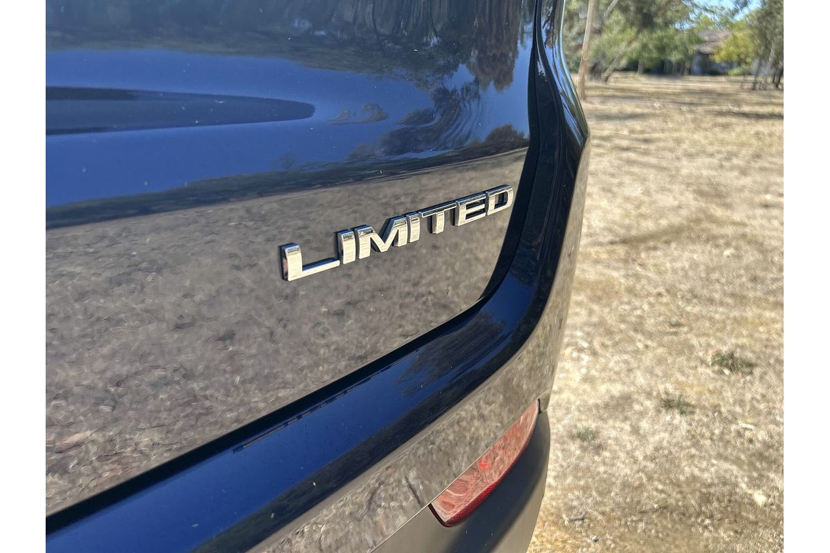 2023 Jeep Compass Limited M6