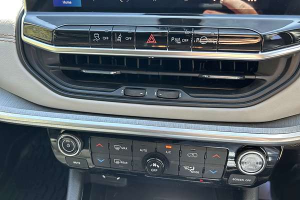 2023 Jeep Compass Limited M6