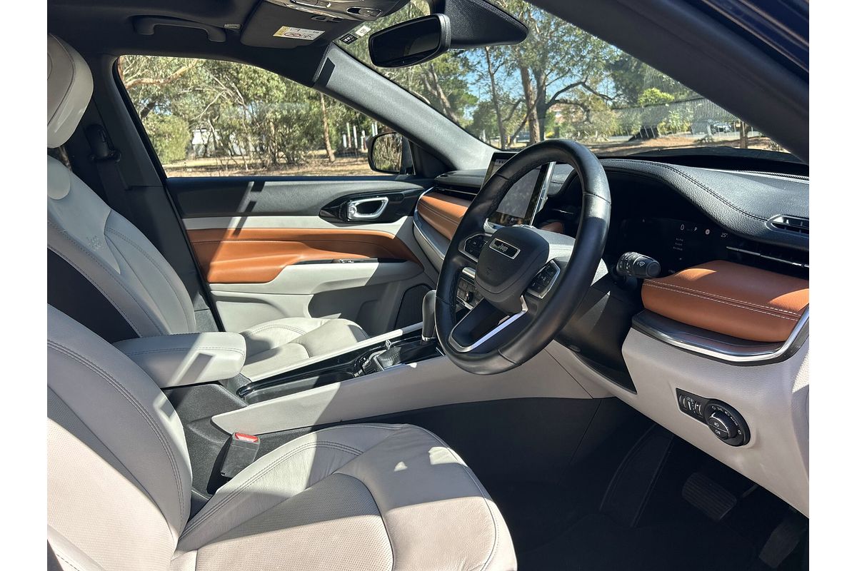 2023 Jeep Compass Limited M6