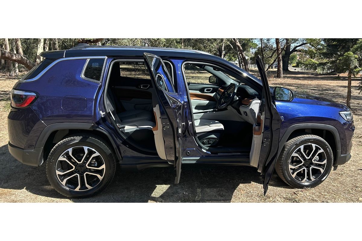 2023 Jeep Compass Limited M6