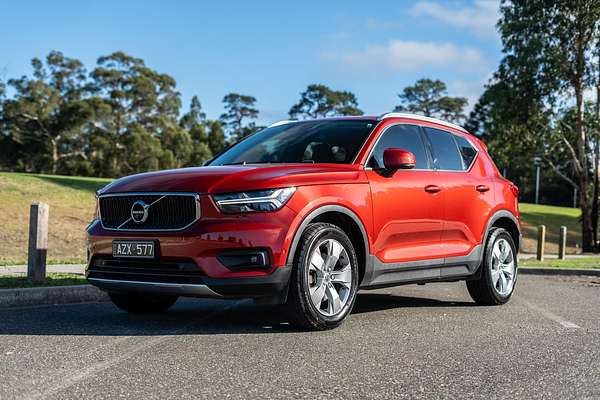 2019 Volvo XC40 T4 Momentum