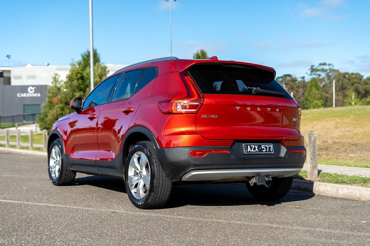 2019 Volvo XC40 T4 Momentum