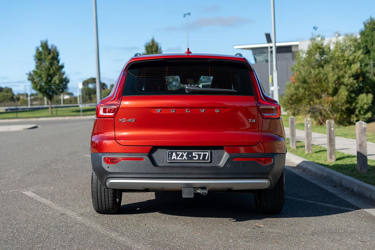 2019 Volvo XC40 T4 Momentum