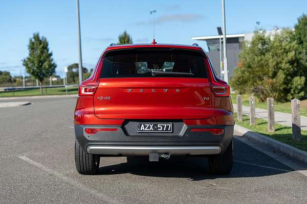 2019 Volvo XC40 T4 Momentum