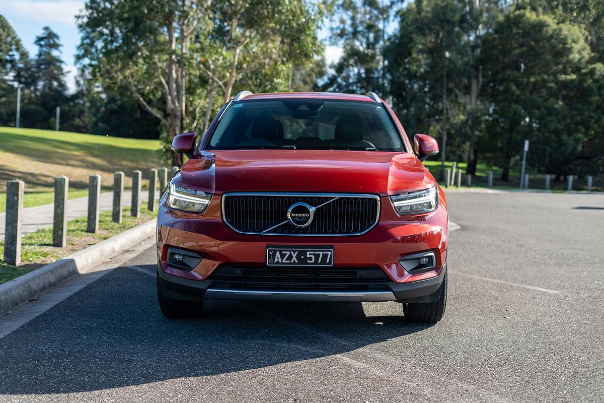 2019 Volvo XC40 T4 Momentum