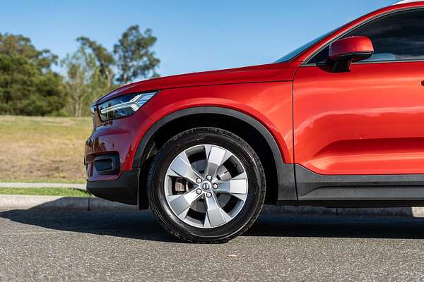 2019 Volvo XC40 T4 Momentum