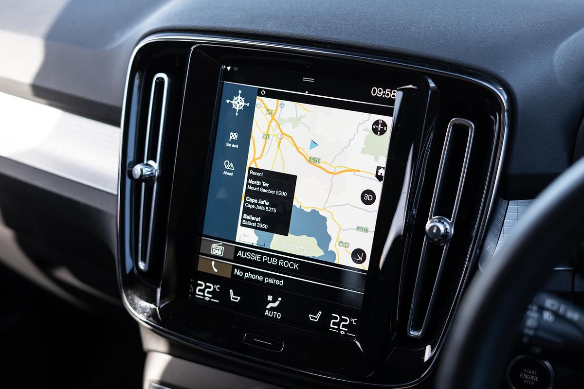 2019 Volvo XC40 T4 Momentum