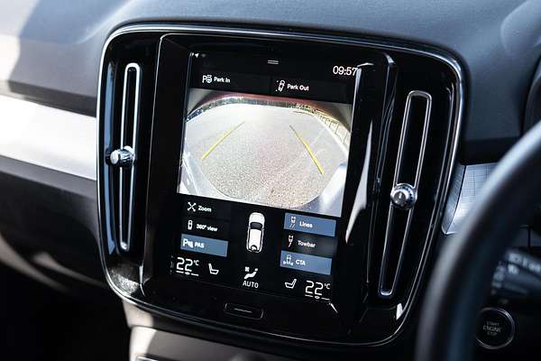 2019 Volvo XC40 T4 Momentum