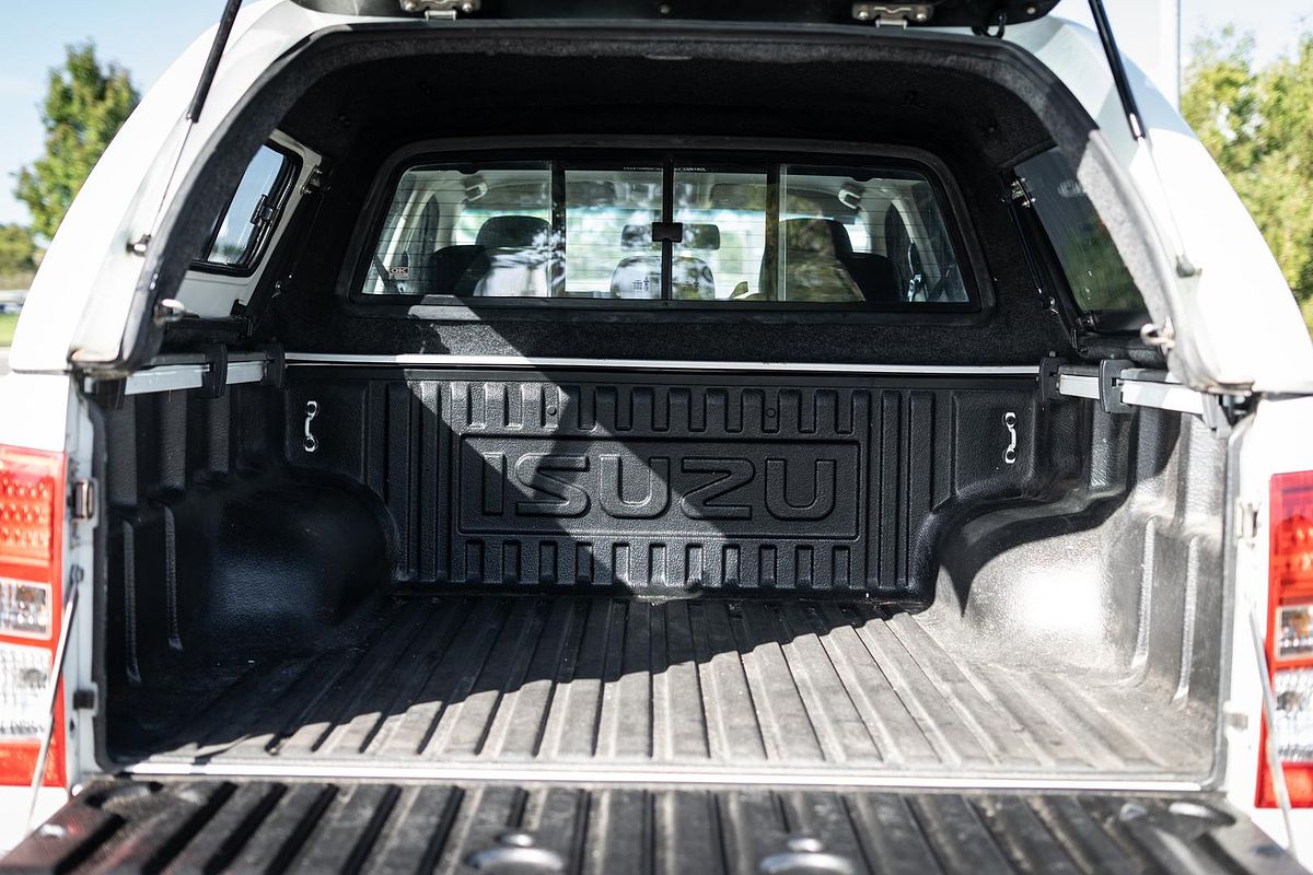 2013 Isuzu D-MAX LS High Ride Rear Wheel Drive
