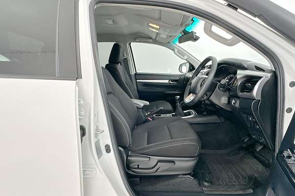 2021 Toyota Hilux SR5 GUN126R 4X4