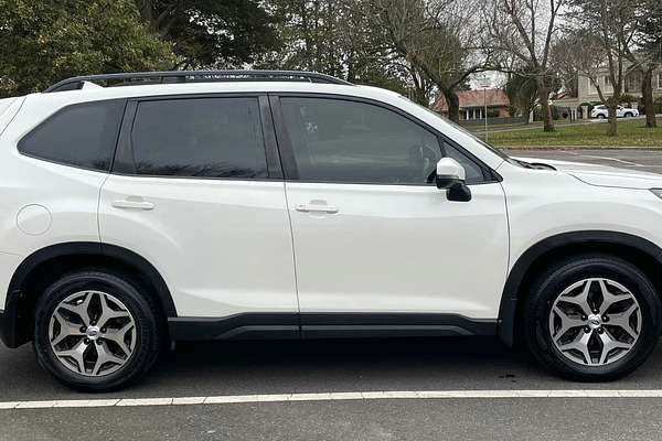2021 Subaru Forester 2.5i Premium S5